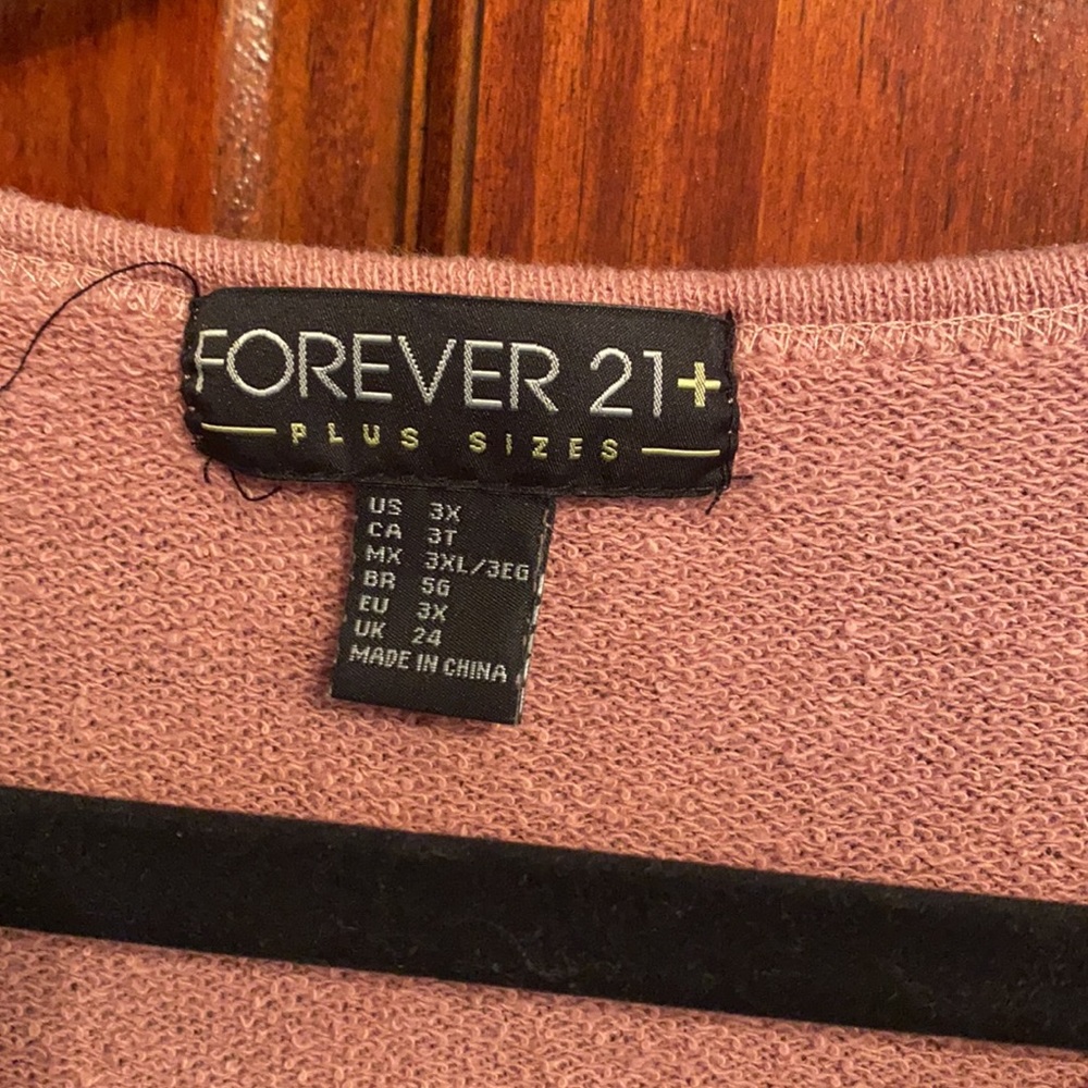 Forever 21 plus size distressed T-shirt dress - Picture 5 of 6